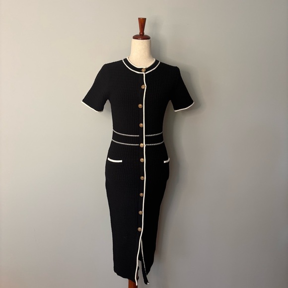 Zoe and Claire Tipped Button Front Midi Sweater dress size s - Picture 1 of 4